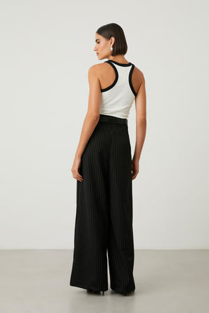 Nanda tank top
